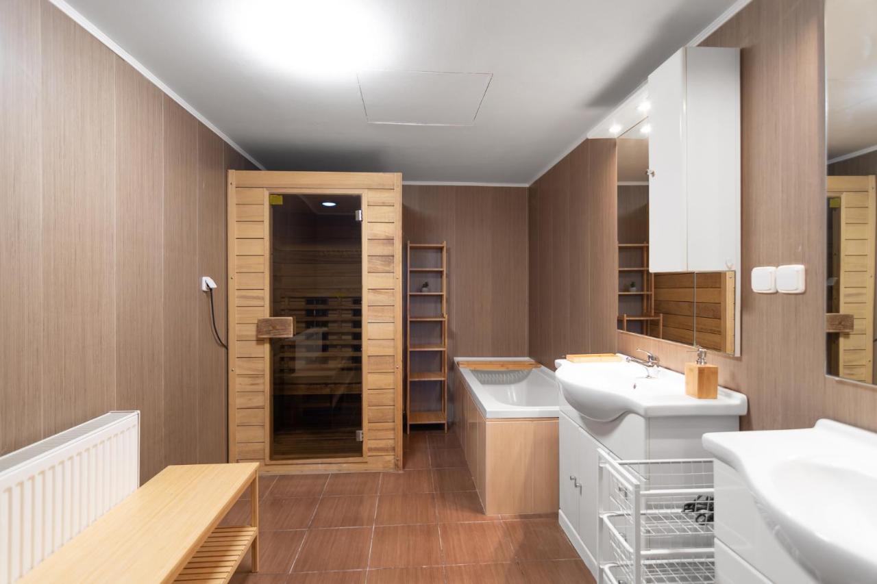 The Bookhouse, 5-Bedroom Residence By Prague Castle エクステリア 写真