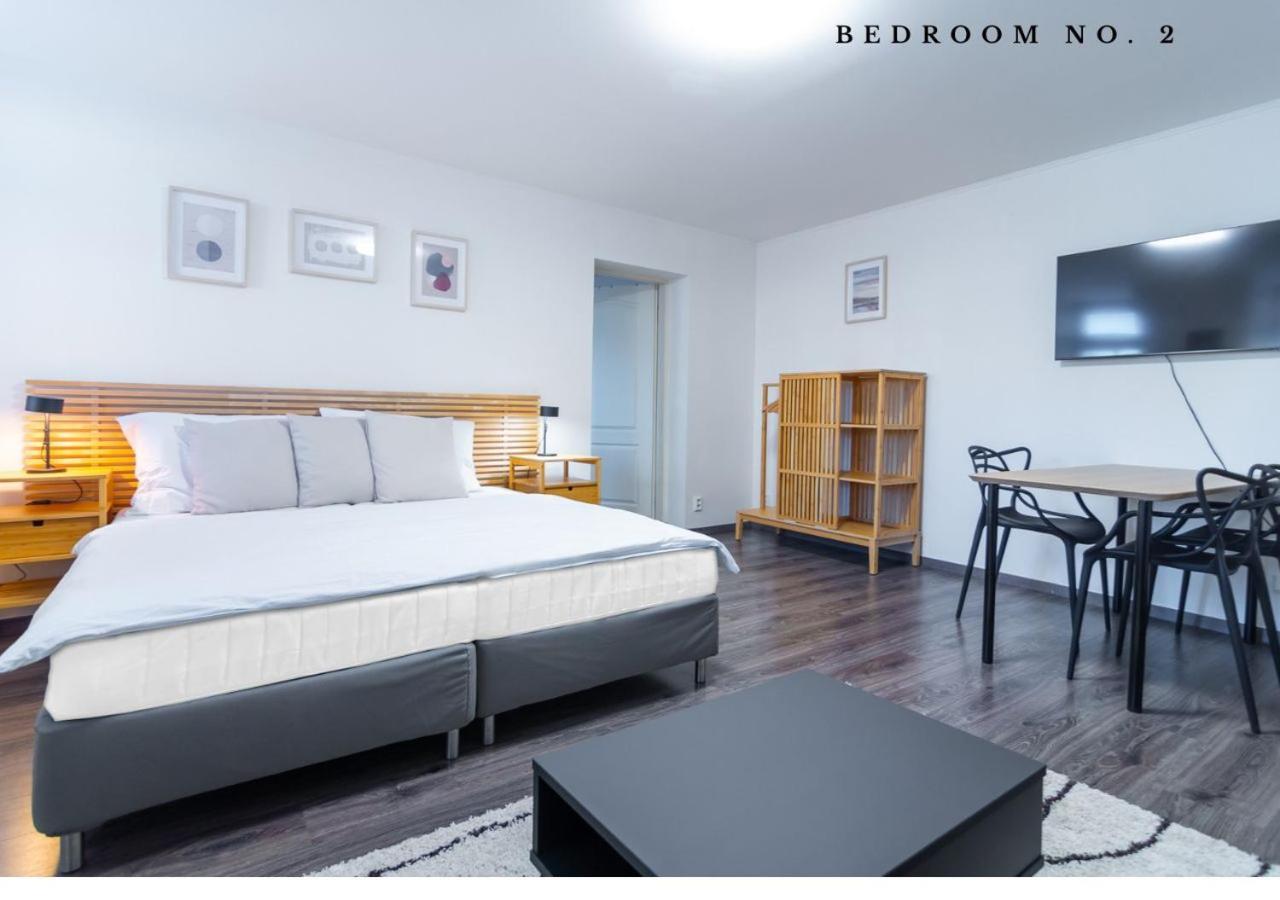 The Bookhouse, 5-Bedroom Residence By Prague Castle エクステリア 写真