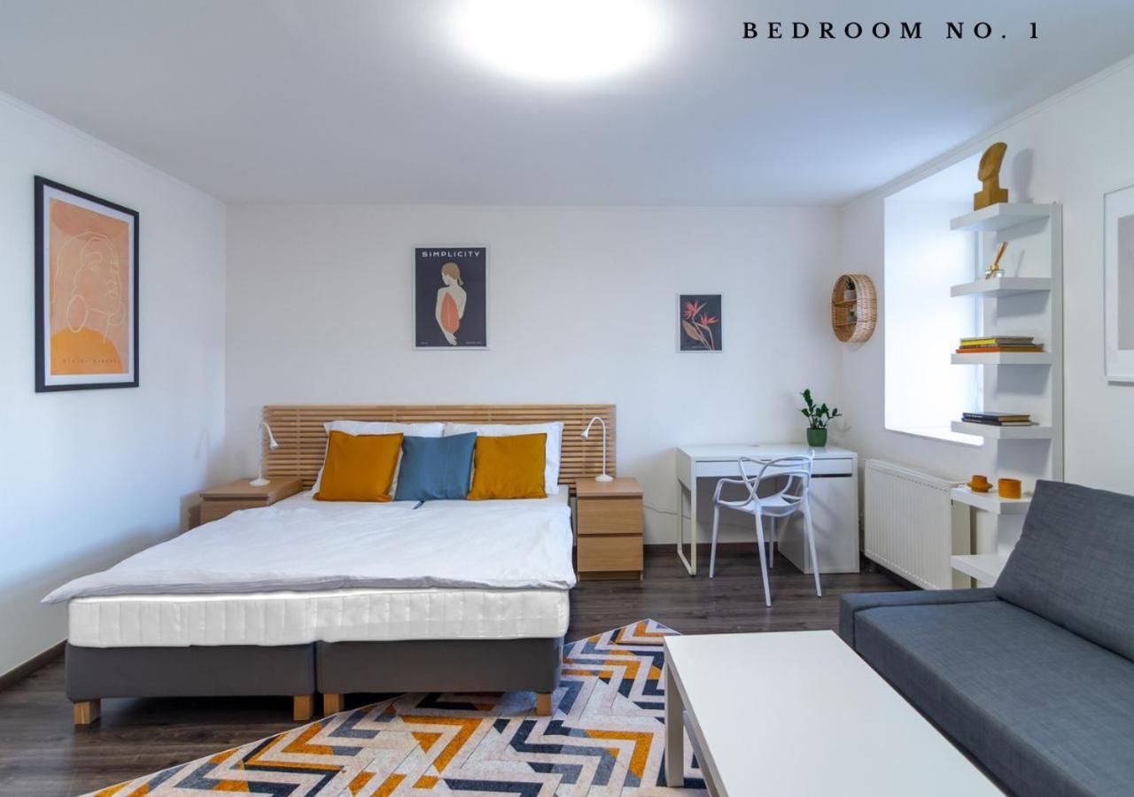The Bookhouse, 5-Bedroom Residence By Prague Castle エクステリア 写真